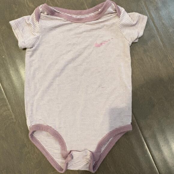Nike Baby Girl Outfit Set 3pc Bodysuits Pants 6 Months Infant Newborn Gift Set - Picture 2 of 11